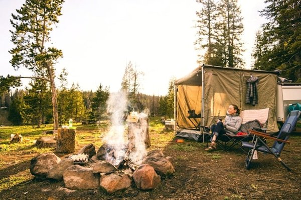 Comment préparer un itinéraire de camping pour explorer les parcs nationaux des USA?