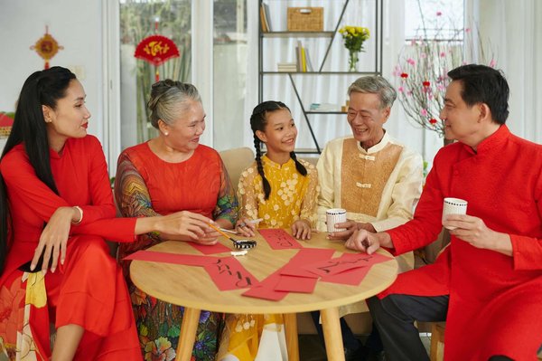 Quelle croisière permet de participer à des ateliers de calligraphie traditionnelle en Chine?